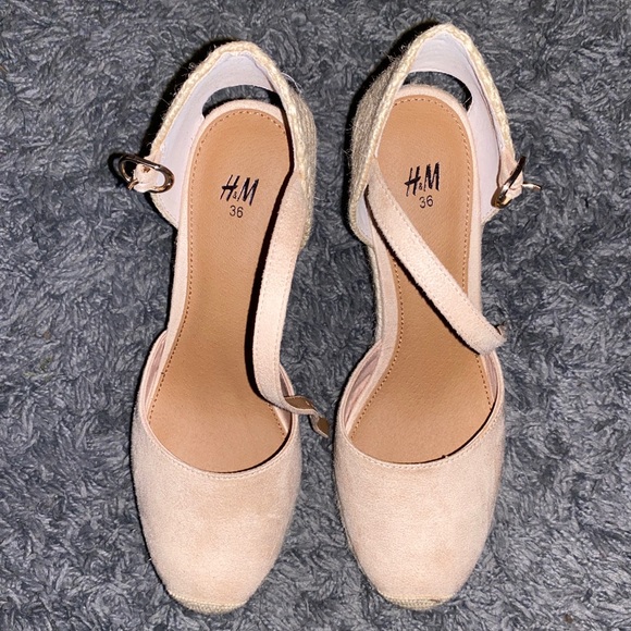 Pink strapped wedges - Picture 1 of 4